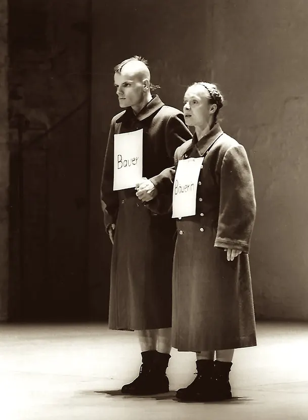 Wessis in Weimar Bauern